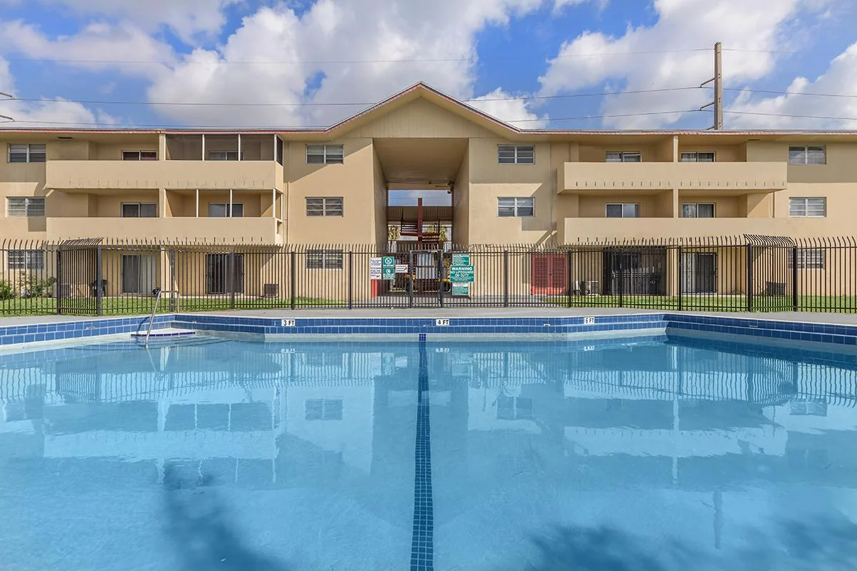 Lakeshore Presidential Apartments